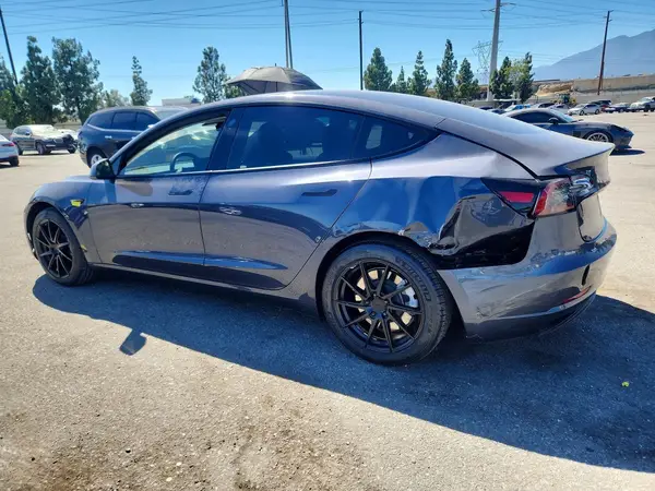 5YJ3E1EA4PF409216 2023 TESLA MODEL 3 - Image 2
