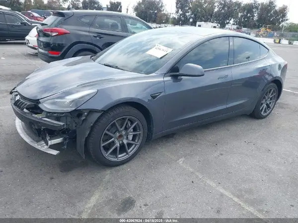 5YJ3E1EA4PF410060 2023 TESLA MODEL 3 - Image 2