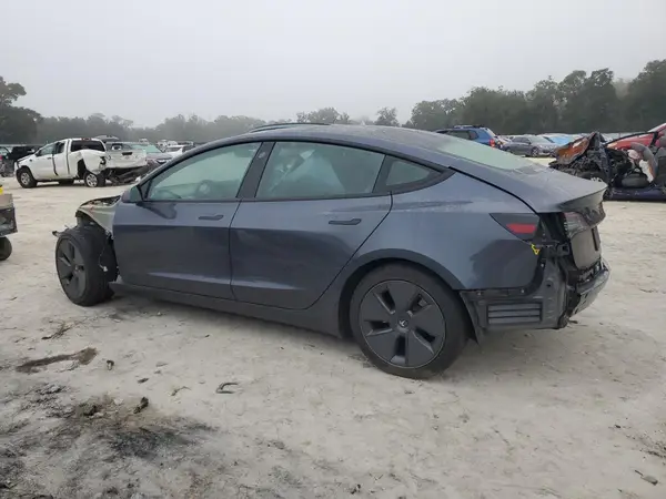 5YJ3E1EA4PF413492 2023 TESLA MODEL 3 - Image 2