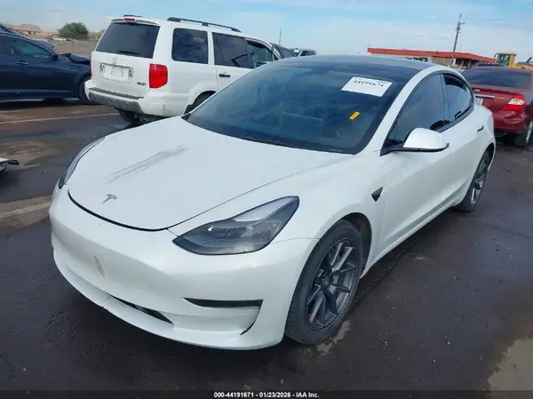 5YJ3E1EA4PF417395 2023 TESLA MODEL 3 - Image 2
