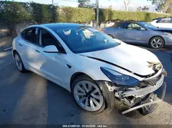 5YJ3E1EA4PF421933 2023 TESLA MODEL 3