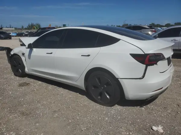5YJ3E1EA4PF424220 2023 TESLA MODEL 3 - Image 2