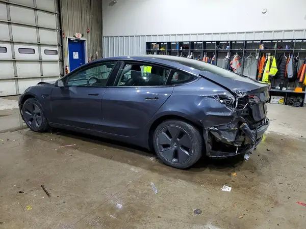 5YJ3E1EA4PF428798 2023 TESLA MODEL 3 - Image 2