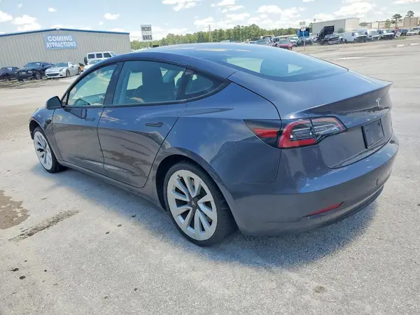 5YJ3E1EA4PF429546 2023 TESLA MODEL 3 - Image 2
