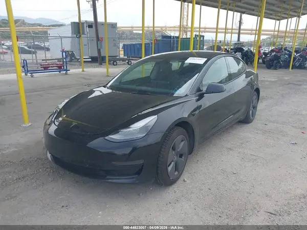 5YJ3E1EA4PF431023 2023 TESLA MODEL 3 - Image 2