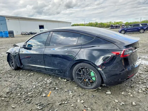 5YJ3E1EA4PF432107 2023 TESLA MODEL 3 - Image 2