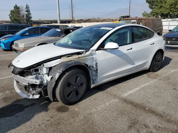 5YJ3E1EA4PF433046 2023 TESLA MODEL 3 - Image 1