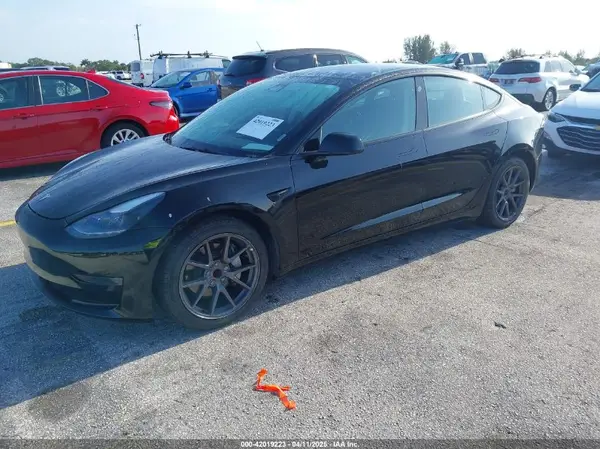 5YJ3E1EA4PF433774 2023 TESLA MODEL 3 - Image 2