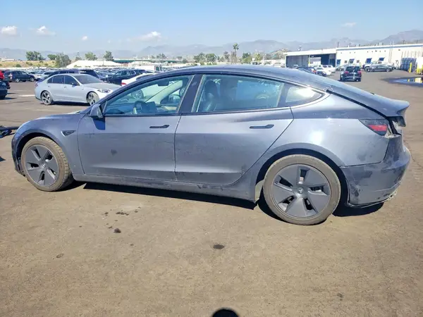5YJ3E1EA4PF433967 2023 TESLA MODEL 3 - Image 2