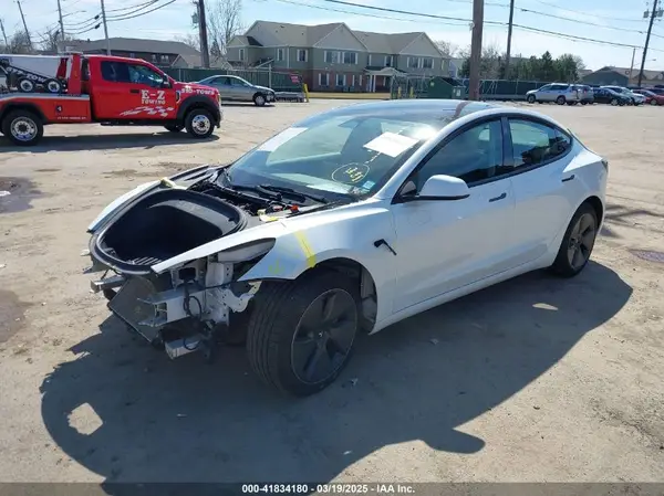 5YJ3E1EA4PF433984 2023 TESLA MODEL 3 - Image 2