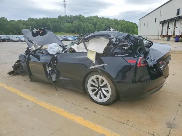 5YJ3E1EA4PF436478 2023 TESLA MODEL 3 - Image 2