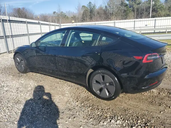 5YJ3E1EA4PF438697 2023 TESLA MODEL 3 - Image 2