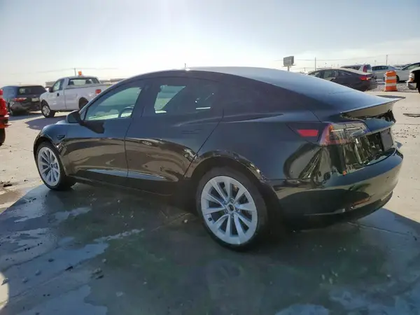 5YJ3E1EA4PF438893 2023 TESLA MODEL 3 - Image 2