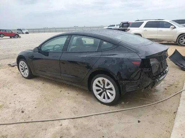 5YJ3E1EA4PF439347 2023 TESLA MODEL 3 - Image 2
