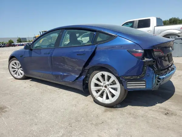 5YJ3E1EA4PF447125 2023 TESLA MODEL 3 - Image 2