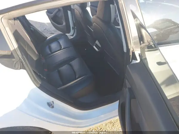5YJ3E1EA4PF447853 2023 TESLA MODEL 3 - Image 8