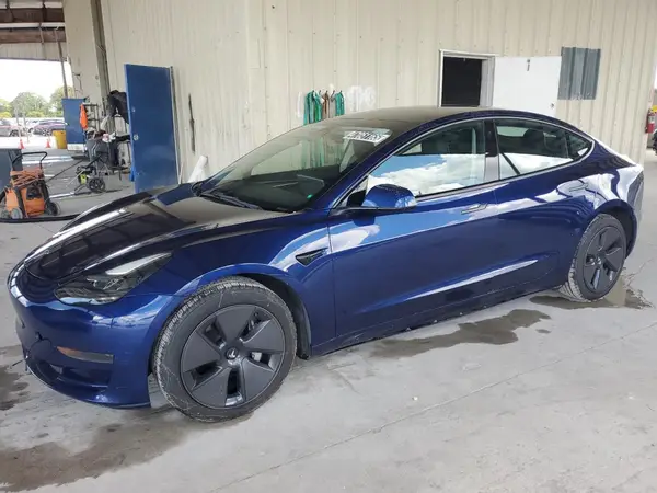 5YJ3E1EA4PF448226 2023 TESLA MODEL 3 - Image 1