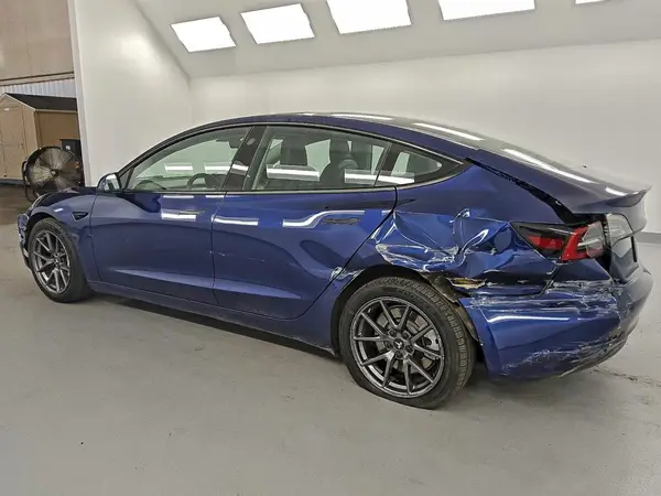 5YJ3E1EA4PF448551 2023 TESLA MODEL 3 - Image 2