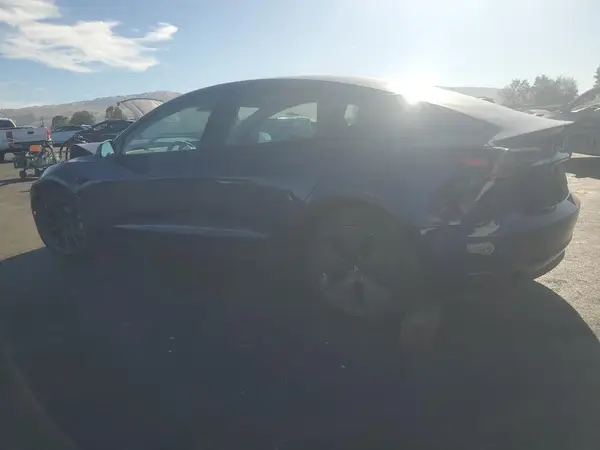 5YJ3E1EA4PF449490 2023 TESLA MODEL 3 - Image 2