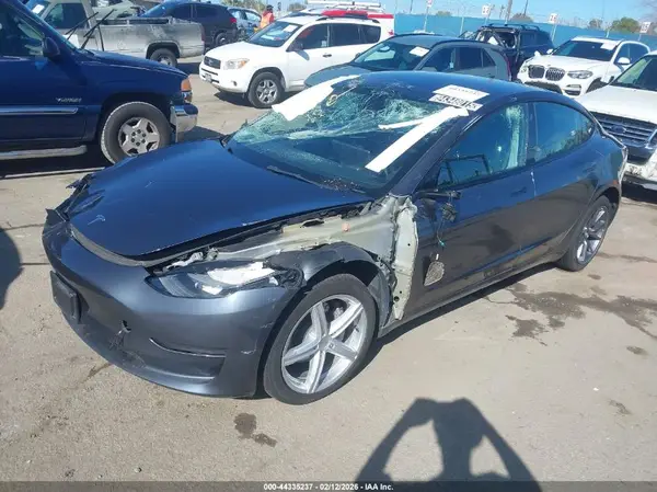 5YJ3E1EA4PF449568 2023 TESLA MODEL 3 - Image 2