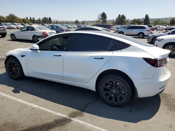 5YJ3E1EA4PF449845 2023 TESLA MODEL 3 - Image 2