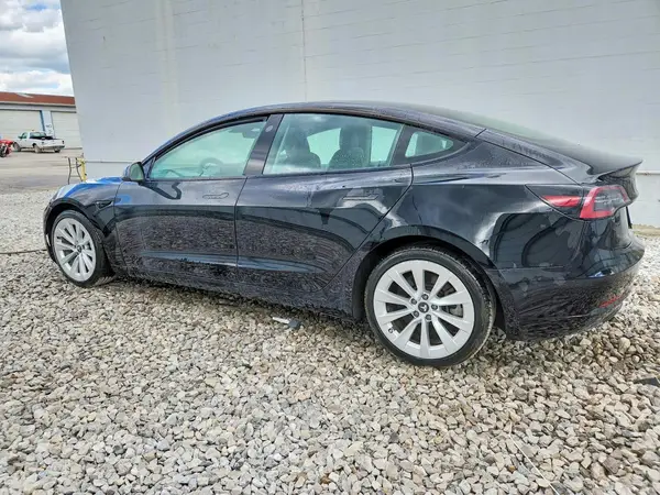 5YJ3E1EA4PF450784 2023 TESLA MODEL 3 - Image 2