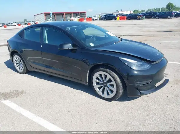 5YJ3E1EA4PF451787 2023 TESLA MODEL 3 - Image 1