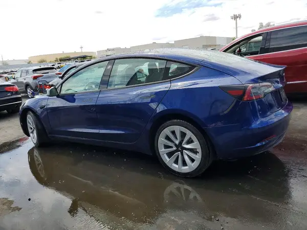 5YJ3E1EA4PF452101 2023 TESLA MODEL 3 - Image 2