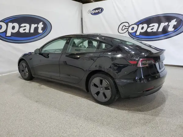 5YJ3E1EA4PF452809 2023 TESLA MODEL 3 - Image 2