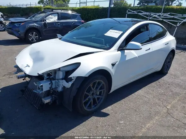 5YJ3E1EA4PF453359 2023 TESLA MODEL 3 - Image 2