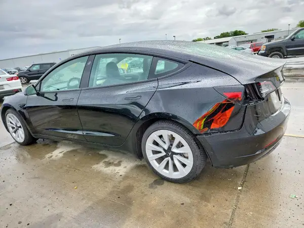 5YJ3E1EA4PF458190 2023 TESLA MODEL 3 - Image 2