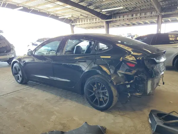 5YJ3E1EA4PF458674 2023 TESLA MODEL 3 - Image 2