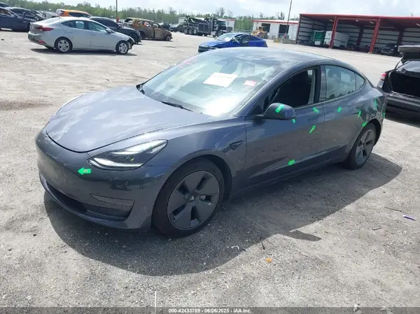 5YJ3E1EA4PF461624 2023 TESLA MODEL 3 - Image 2