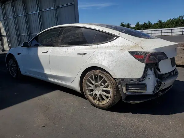 5YJ3E1EA4PF462742 2023 TESLA MODEL 3 - Image 2