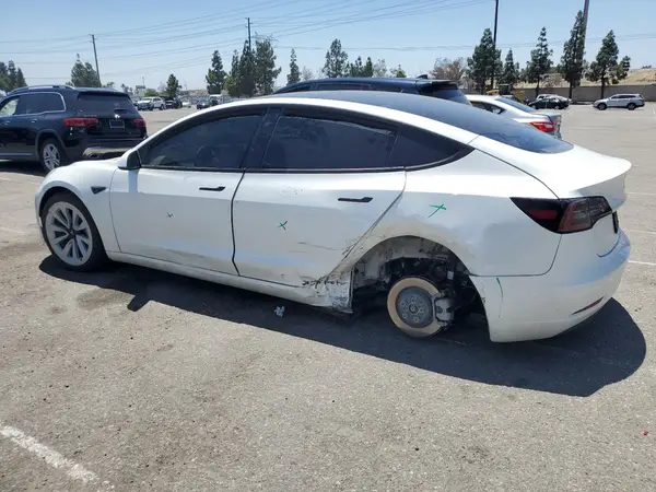 5YJ3E1EA4PF464345 2023 TESLA MODEL 3 - Image 2