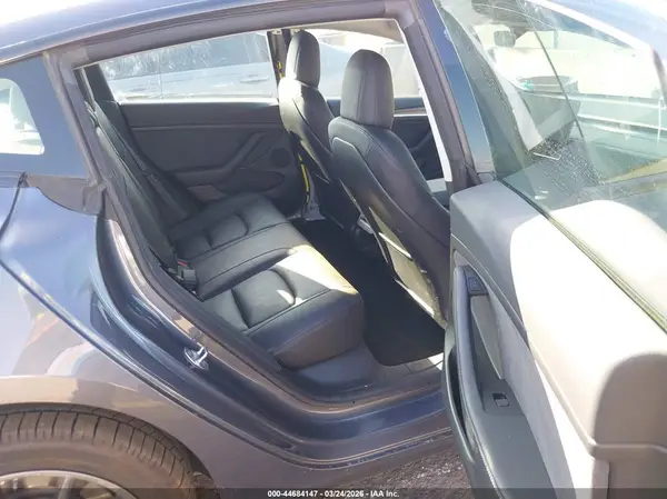 5YJ3E1EA4PF464457 2023 TESLA MODEL 3 - Image 8