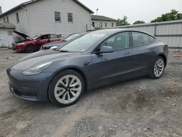 5YJ3E1EA4PF465172 2023 TESLA MODEL 3 - Image 1