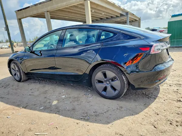 5YJ3E1EA4PF467830 2023 TESLA MODEL 3 - Image 2