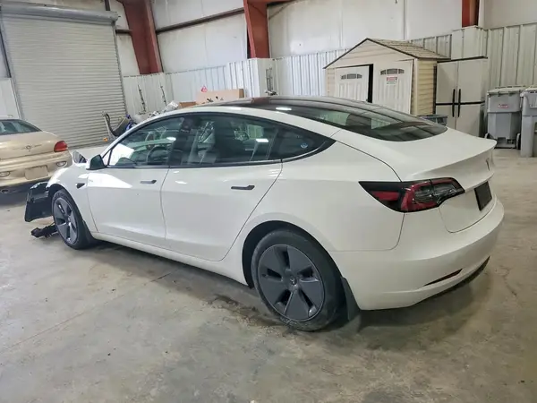 5YJ3E1EA4PF472719 2023 TESLA MODEL 3 - Image 2