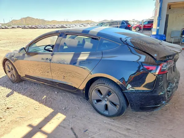 5YJ3E1EA4PF476561 2023 TESLA MODEL 3 - Image 2