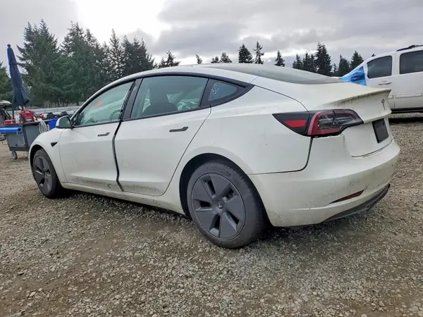 5YJ3E1EA4PF479203 2023 TESLA MODEL 3 - Image 2