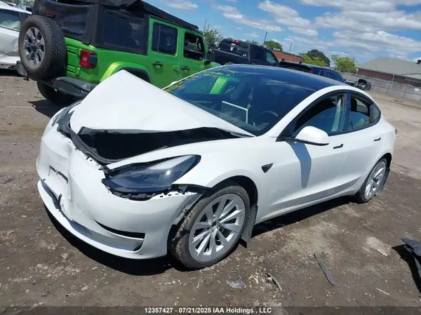 5YJ3E1EA4PF481727 2023 TESLA MODEL 3 - Image 2
