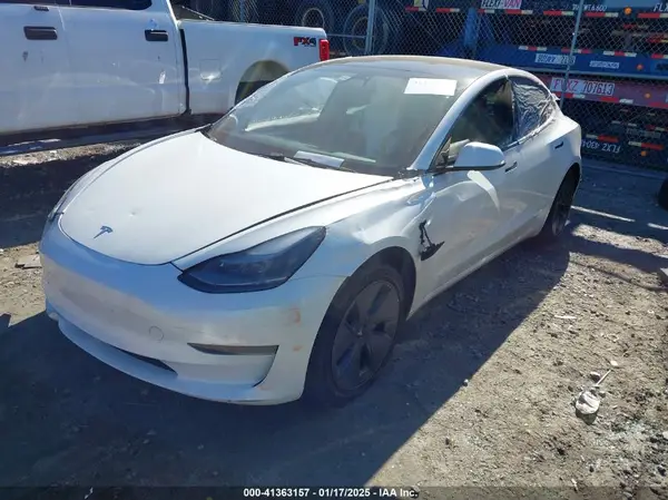 5YJ3E1EA4PF482005 2023 TESLA MODEL 3 - Image 2