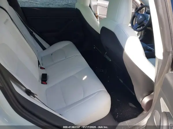 5YJ3E1EA4PF482005 2023 TESLA MODEL 3 - Image 8