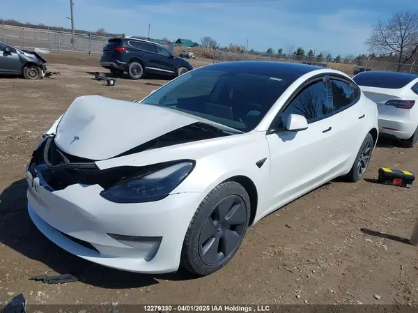 5YJ3E1EA4PF482845 2023 TESLA MODEL 3 - Image 2