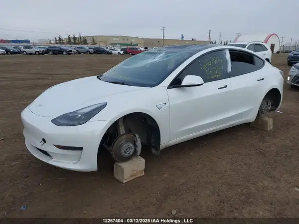 5YJ3E1EA4PF485230 2023 TESLA MODEL 3 - Image 2