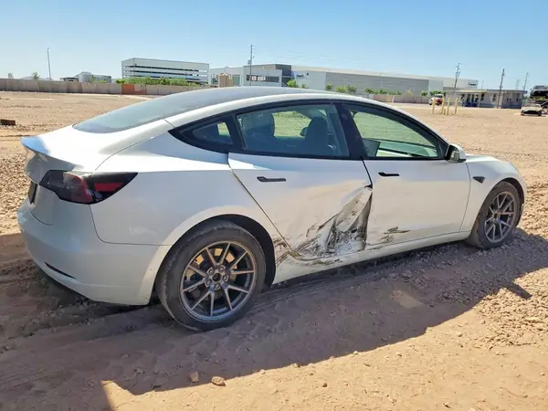 5YJ3E1EA4PF490458 2023 TESLA MODEL 3 - Image 2