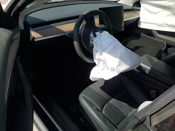 5YJ3E1EA4PF495756 2023 TESLA MODEL 3 - Image 8