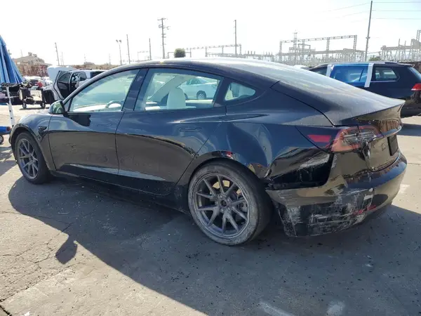 5YJ3E1EA4PF496342 2023 TESLA MODEL 3 - Image 2