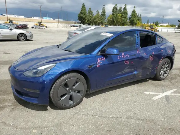 5YJ3E1EA4PF496888 2023 TESLA MODEL 3 - Image 1
